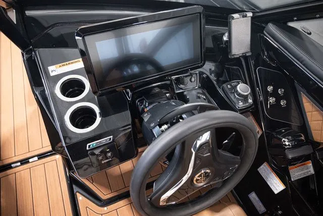 Slide: The Image of Yamaha 275SD 2026 - 8