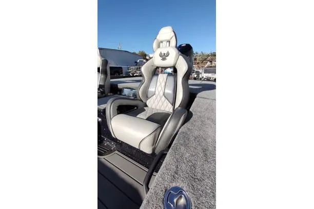 Slide: The Image of Luxury seat in 2026 Phoenix 921 Elite X boat, featuring sleek design and premium materials. - 6