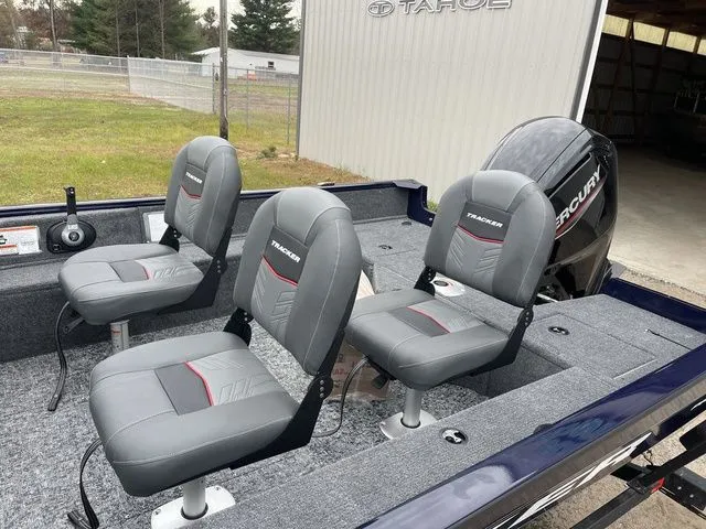 Slide: The Image of Tracker Pro Guide V-16 WT 2026 - 14