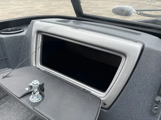 Slide: The Image of Tracker Pro Guide V-16 WT 2026 - 27