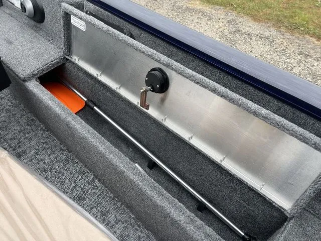 Slide: The Image of Tracker Pro Guide V-16 WT 2026 - 28