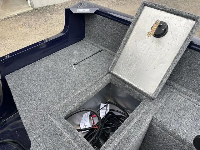 Slide: The Image of Tracker Pro Guide V-16 WT 2026 - 31