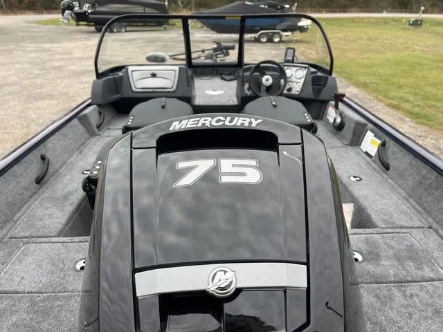 Slide: The Image of Tracker Pro Guide V-16 WT 2026 - 7