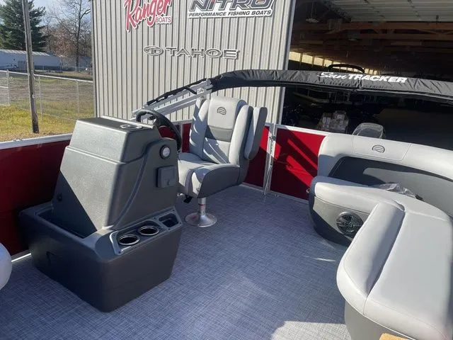 Slide: The Image of Sun Tracker Party Barge 16 DLX 2026 - 17