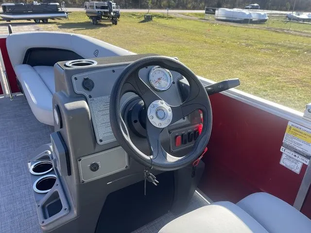 Slide: The Image of Sun Tracker Party Barge 16 DLX 2026 - 20