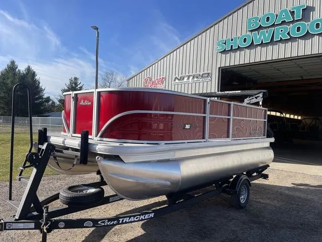 Slide: The Image of Sun Tracker Party Barge 16 DLX 2026 - 3