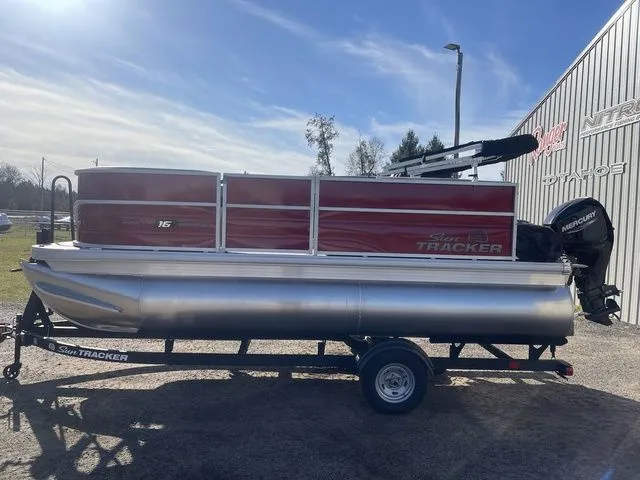 Slide: The Image of Sun Tracker Party Barge 16 DLX 2026 - 4