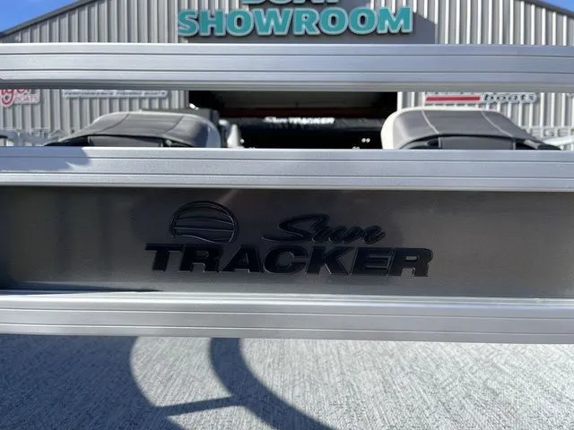 Slide: The Image of Sun Tracker Bass Buggy 16 XL Select 2026 - 10