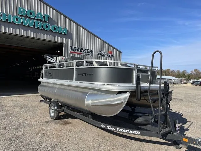 Slide: The Image of Sun Tracker Bass Buggy 16 XL Select 2026 - 8