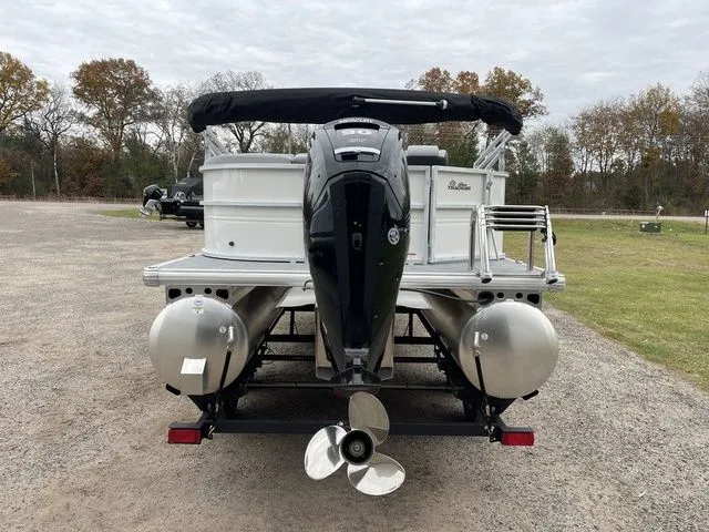 Slide: The Image of Sun Tracker Party Barge 20 DLX 2026 - 6