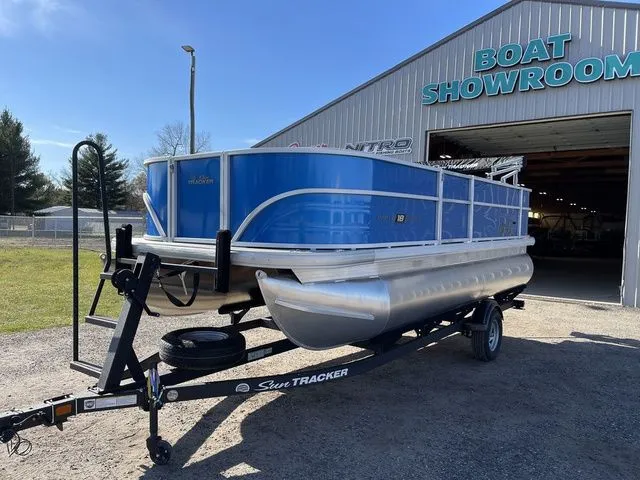 Slide: The Image of Sun Tracker Party Barge 18 DLX 2026 - 3