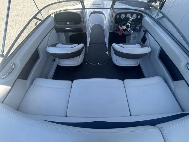 Slide: The Image of Four Winns 200 Horizon 2007 - 11