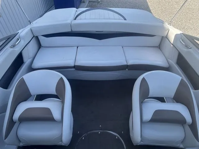 Slide: The Image of Four Winns 200 Horizon 2007 - 13