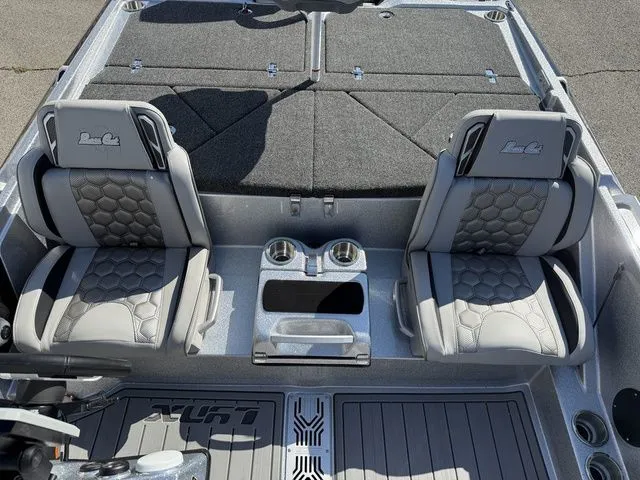 Slide: The Image of Bass Cat Lynx STS 2026 - 17