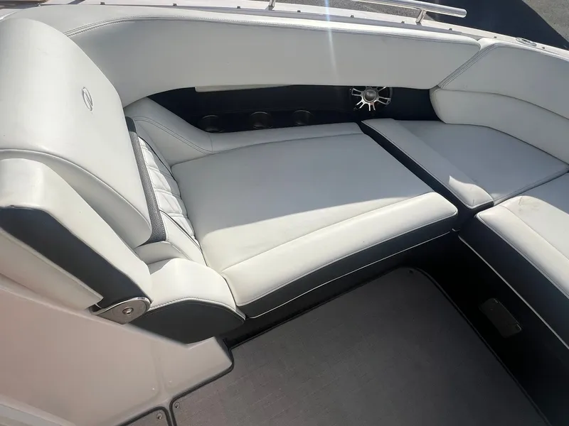 Slide: The Image of 2021 Regal 2800 13 - 13