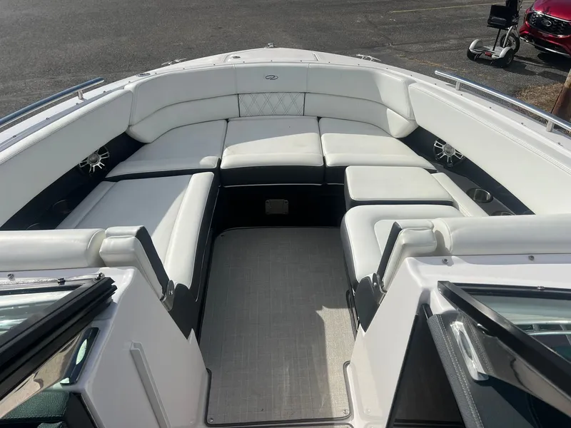 Slide: The Image of 2021 Regal 2800 14 - 14