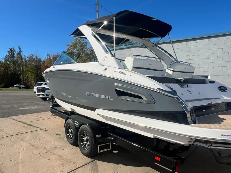 Slide: The Image of 2021 Regal 2800 4 - 4