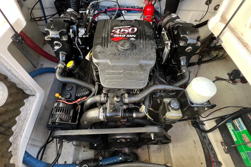 Slide: The Image of Engine of 2004 Sea Ray 240 Sundeck with MerCruiser 350 MAG MPI. - 15