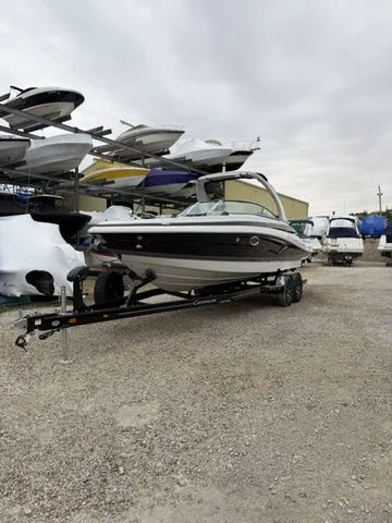 The Image of Crownline Boats 288SS 2026 - undefined