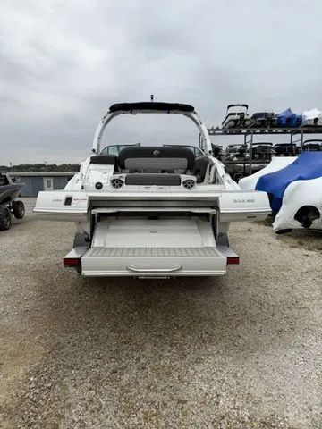 Slide: The Image of Crownline Boats 288SS 2026 - 13