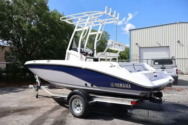 Slide: The Image of Yamaha 190 FSH SPORT-DOLPHIN GRAY-ALUMINUM 2026 - 3