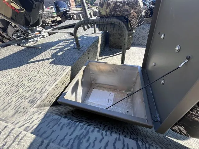 Slide: The Image of War Eagle 961 BLACKHAWLK 2026 - 11