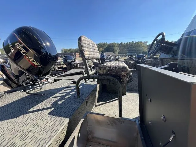 Slide: The Image of War Eagle 961 BLACKHAWLK 2026 - 12