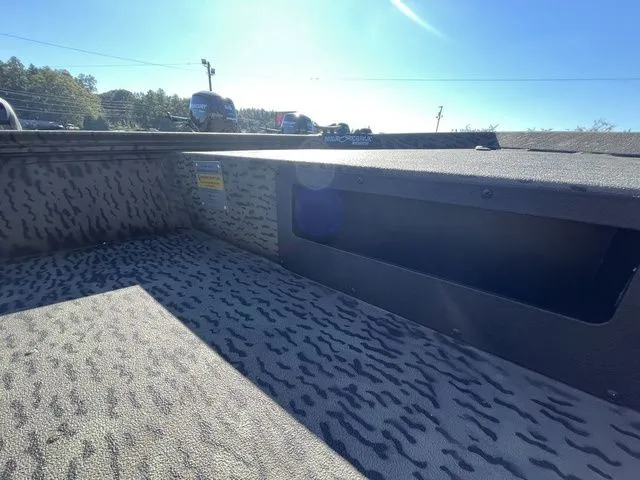 Slide: The Image of War Eagle 961 BLACKHAWLK 2026 - 18