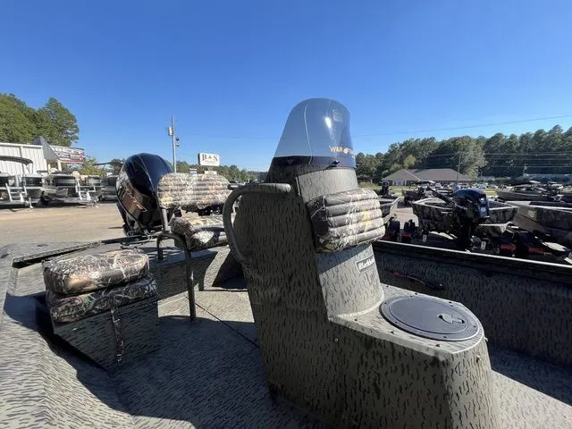 Slide: The Image of War Eagle 961 BLACKHAWLK 2026 - 7