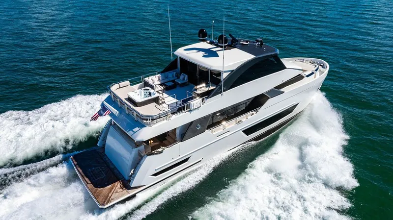 Slide: The Image of Ocean Alexander 84R 2020 - 2