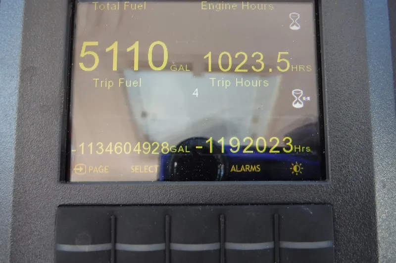 Slide: The Image of Display screen showing fuel and engine hours for 2007 Tiara Yachts 3600 Open. - 59