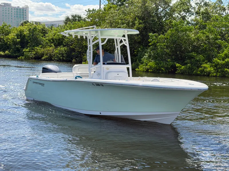 The Image of Sportsman Heritage 231 Center Console 2021 - 0