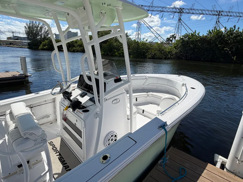 Slide: The Image of Sportsman Heritage 231 Center Console 2021 - 10