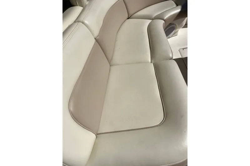 Slide: The Image of Cream leather seating on 2000 Sea Ray 460 Sundancer yacht. - 7