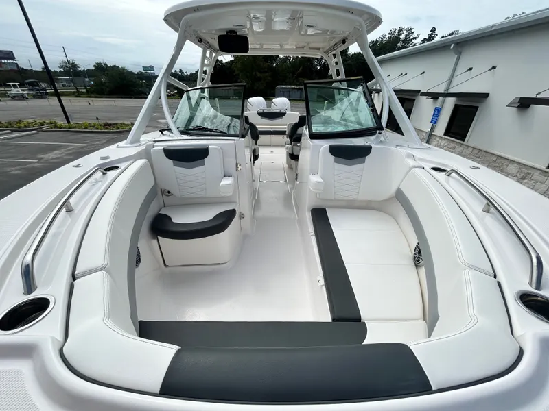 Slide: The Image of Robalo R317 Dual Console 2025 - 13