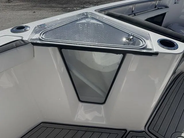 Slide: The Image of Yamaha 255 FSH Sport E 2025 - 18