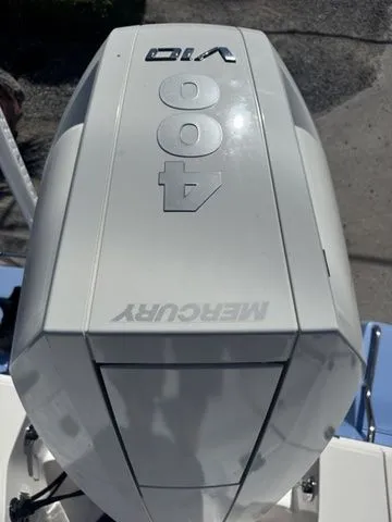 Slide: The Image of Robalo 266 Cayman 2026 - 6