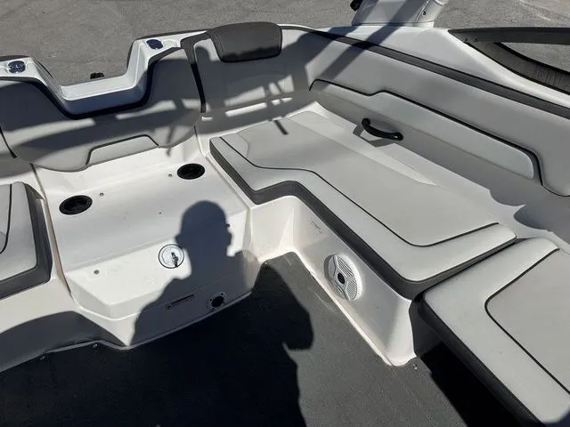 Slide: The Image of Yamaha AR190 2021 - 16