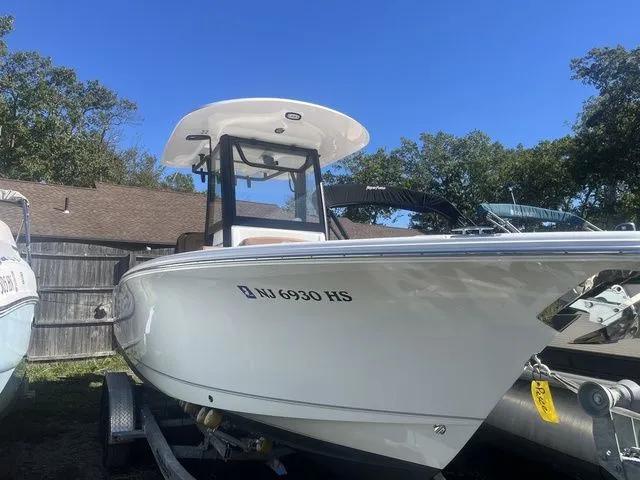 The Image of Sea Hunt Ultra 245 SE 2025 - 1