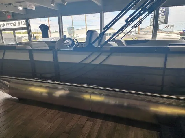 Slide: The Image of South Bay 222RS LE RS 2.75 2026 - 3