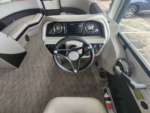 Slide: The Image of South Bay 222RS LE RS 2.75 2026 - 6