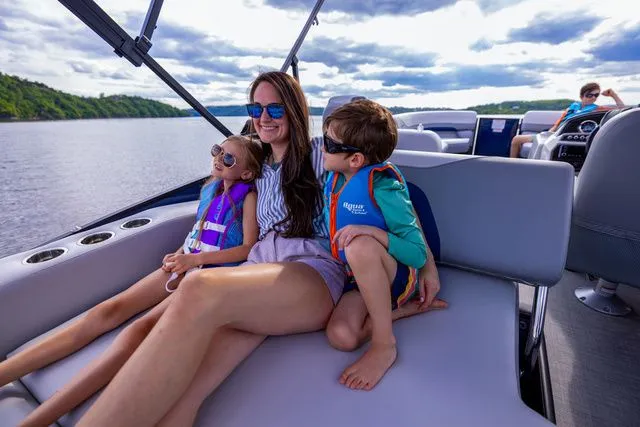 Slide: The Image of Lowe SS210DLCL 2026 - 6