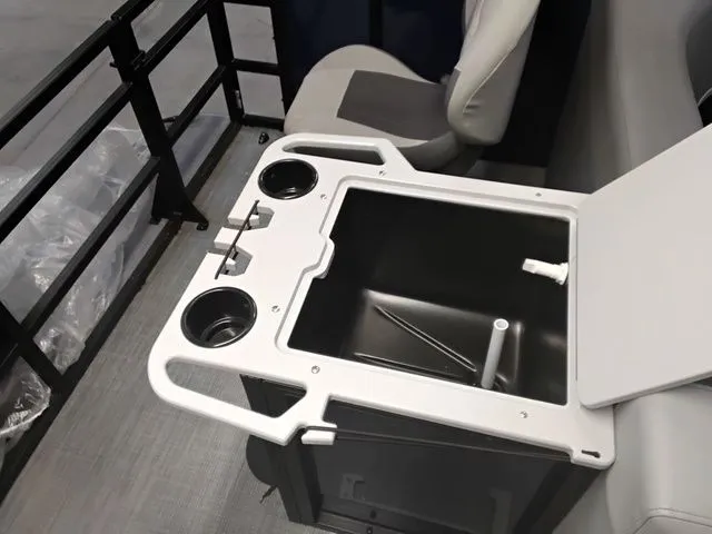 Slide: The Image of Lowe LF214 2026 - 11