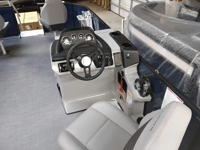 Slide: The Image of Lowe LF214 2026 - 9