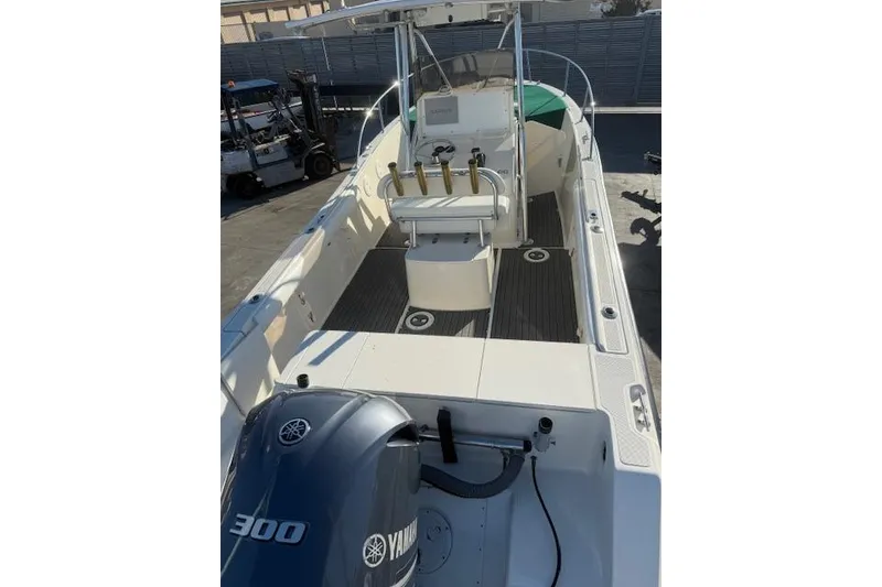 Slide: The Image of Pursuit 2470 Center Console 1998 - 2