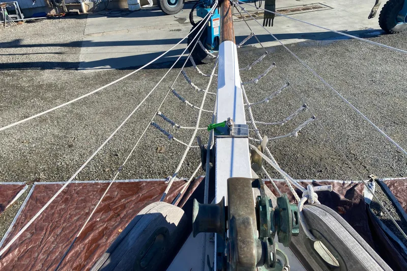 Slide: The Image of Bristol Channel Cutter 28 sailboat deck, 1978 model, with rigging and winch details. - 10