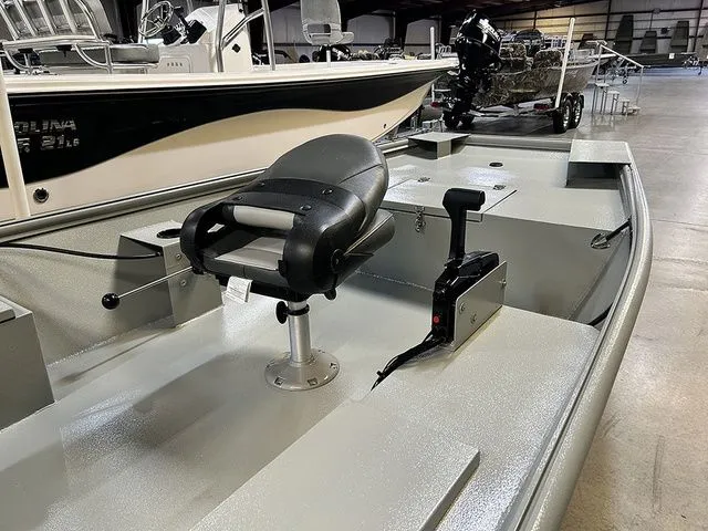 Slide: The Image of Xtreme Boats 1548SS Tunnel 2026 - 4