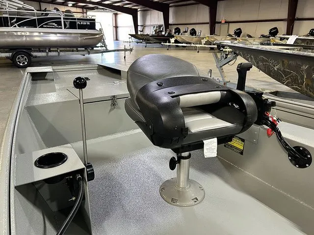 Slide: The Image of Xtreme Boats 1542SS 2026 - 5