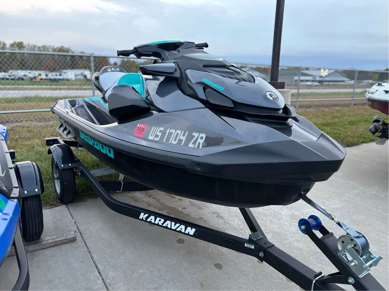 Slide: The Image of Sea-Doo GTR 230 iBR Sound System 2024 - 5