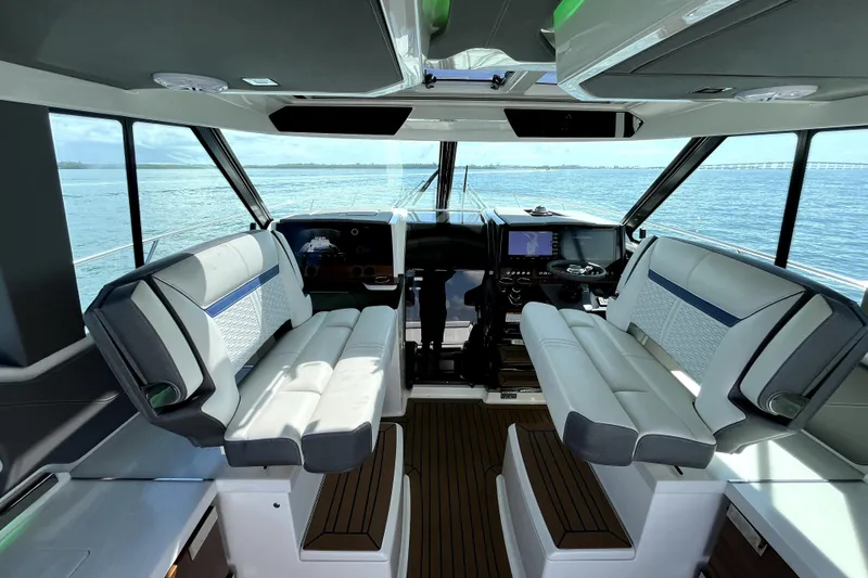 Slide: The Image of Tiara Yachts 43LE Jp Vidaillet - 12